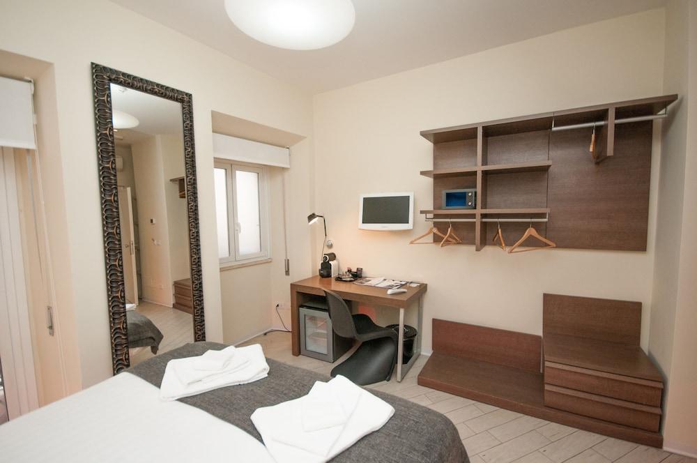 First Floor 2* Roma
